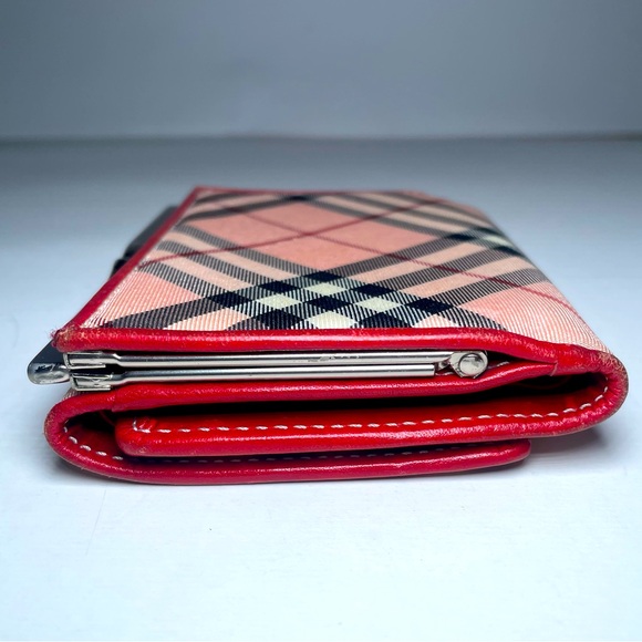 Burberry PINK kisslock compact wallet - Picture 6 of 10